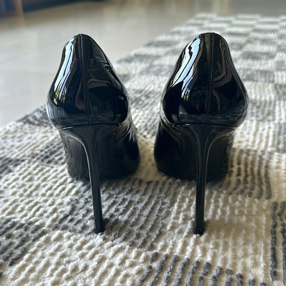 Saint Laurent pumps with gold accent - Picture 3 of 7